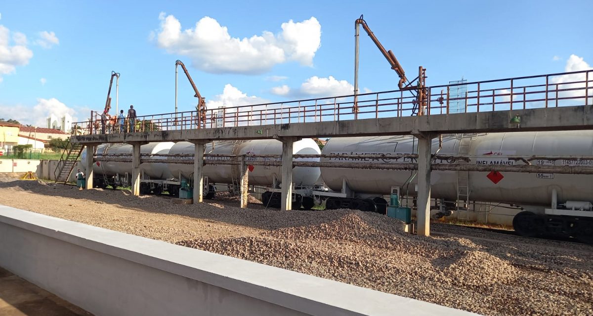CAMINHO DE FERRO DE LUANDA E PARÂMETRO PERFEITO DÃO INÍCIO AO PROCESSO DE TRANSPORTAÇÃO DE GASÓLEO PARA MALANGE